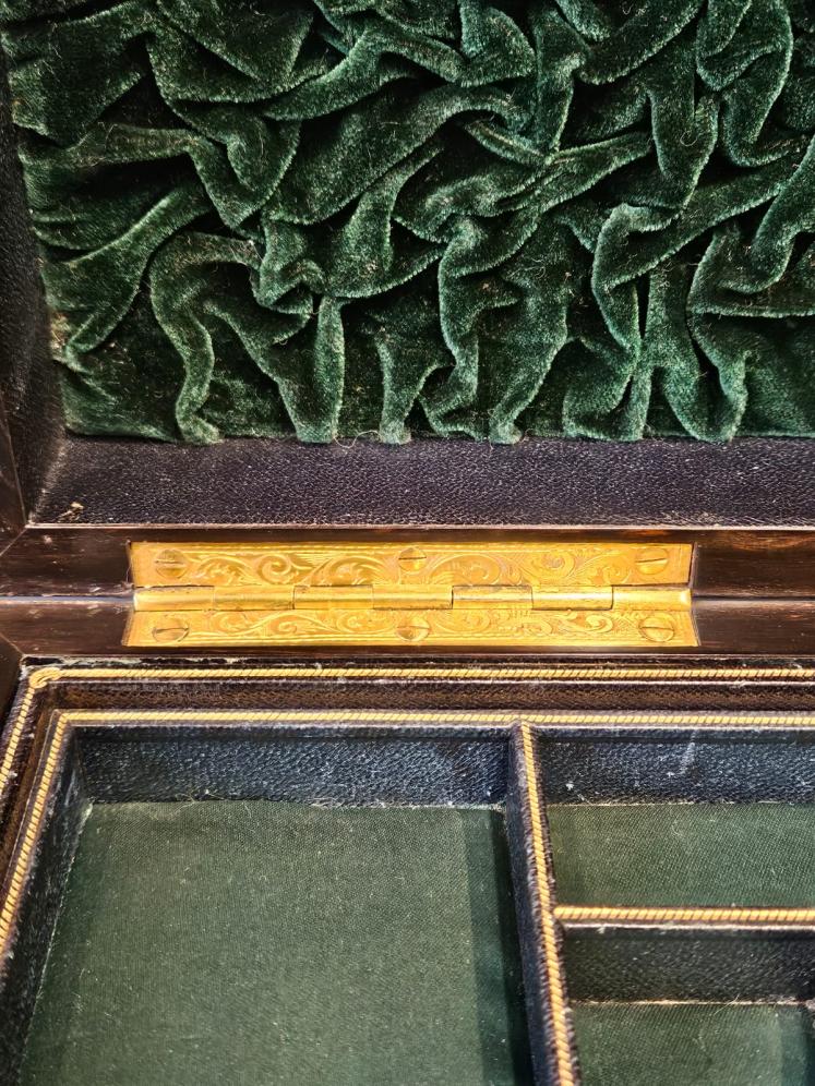 Superb Mid Victorian Jewellery Box with Original Fitted Interior - Image 7