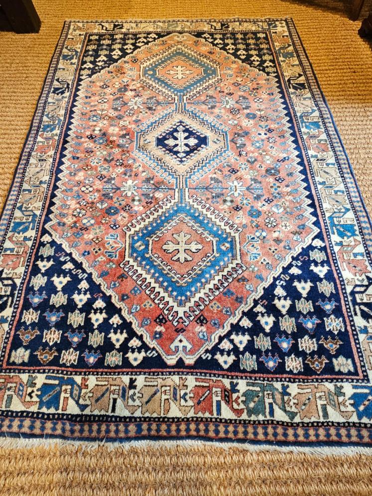 Persian Hand Knotted Qashqai Pure Wool Rug  - Image 9
