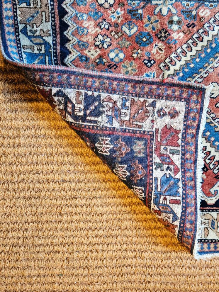 Persian Hand Knotted Qashqai Pure Wool Rug  - Image 5