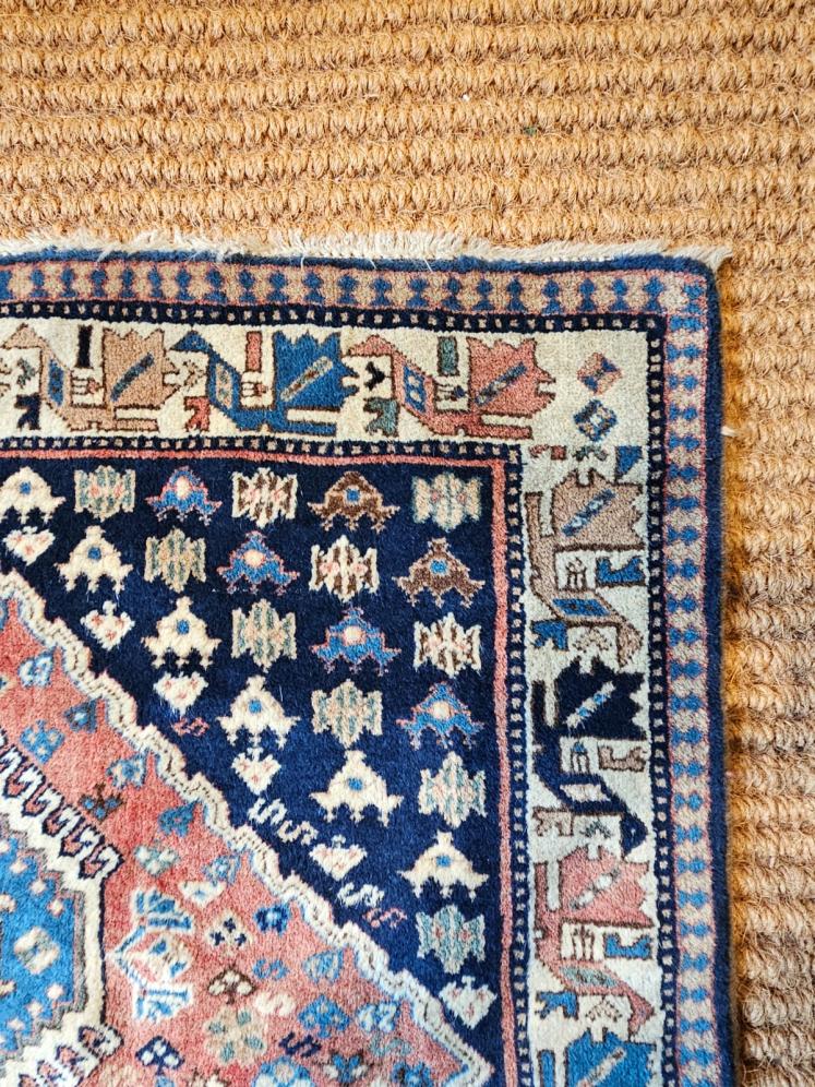 Persian Hand Knotted Qashqai Pure Wool Rug  - Image 4