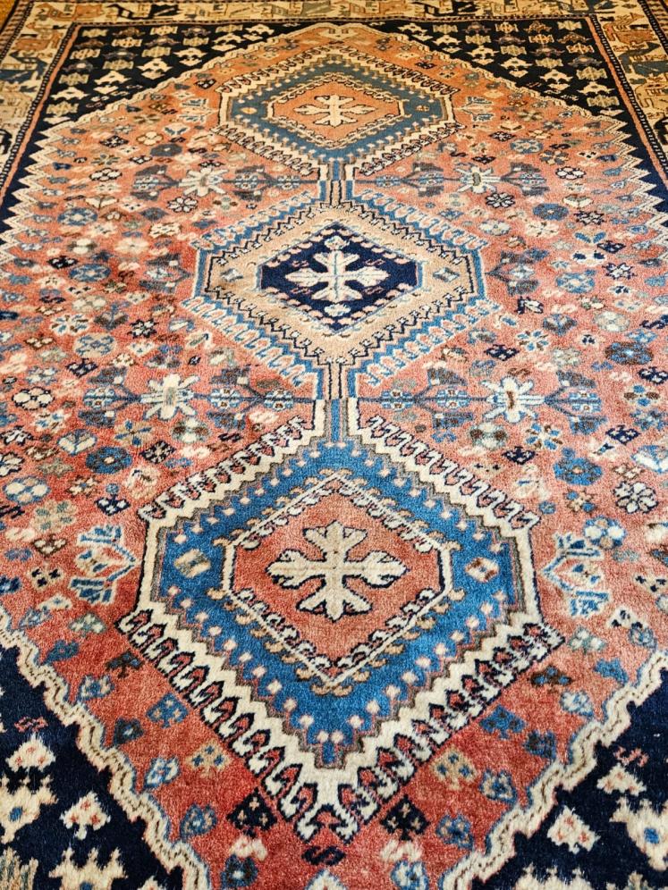 Persian Hand Knotted Qashqai Pure Wool Rug  - Image 3