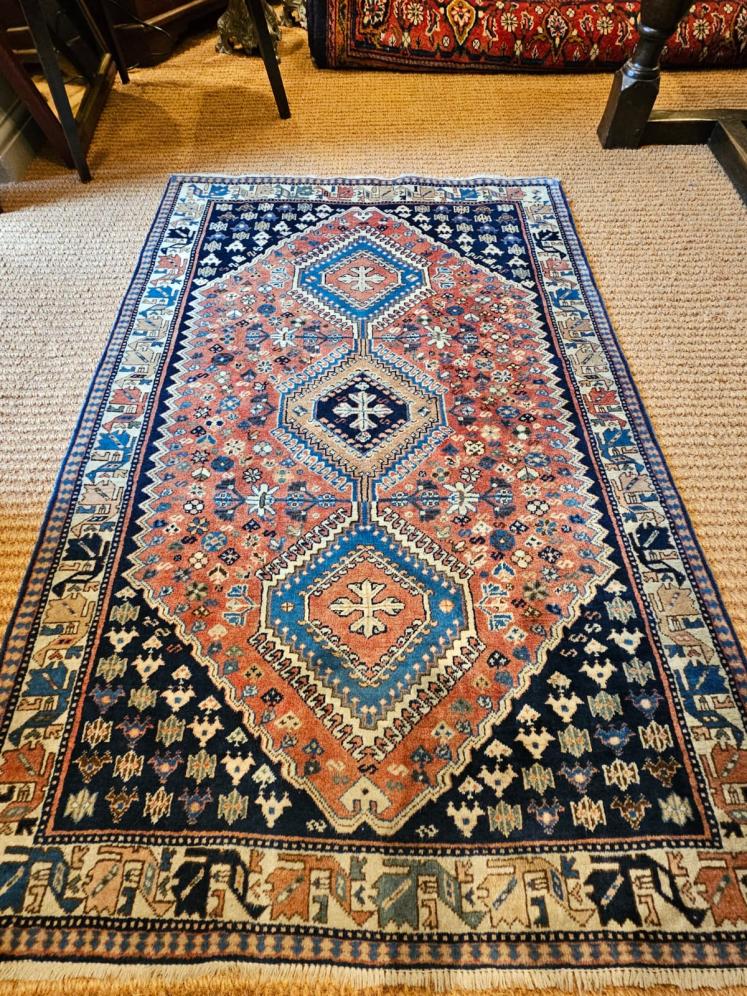 Persian Hand Knotted Qashqai Pure Wool Rug  - Image 2