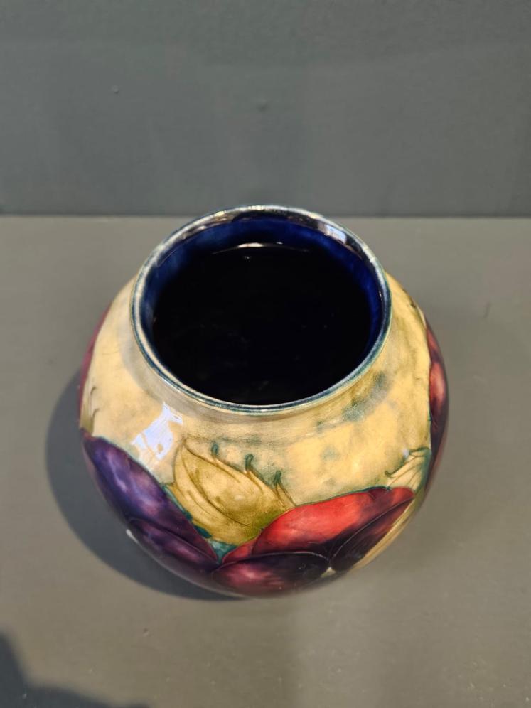 Early Moorcroft Pansy Grey Top Vase - Image 8
