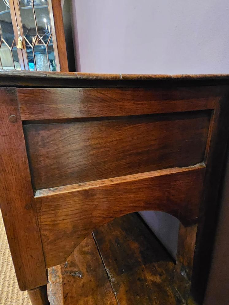 George III Oak Open Pot Board Dresser  - Image 4