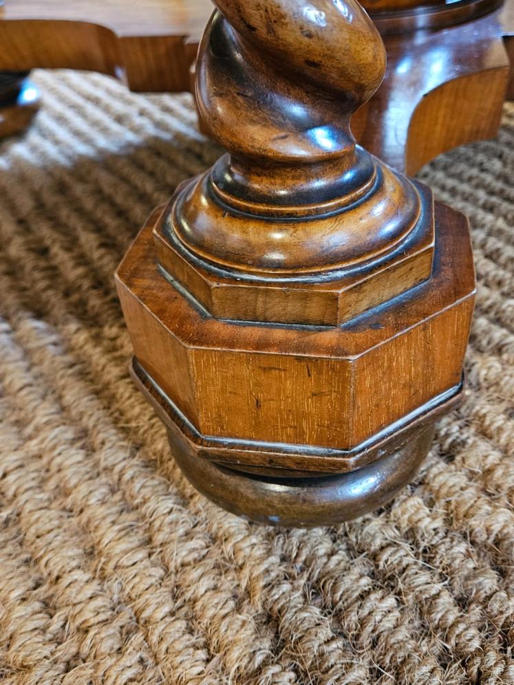 Large Superb Victorian Burr Walnut Octagonal Coffee Table  - Image 8