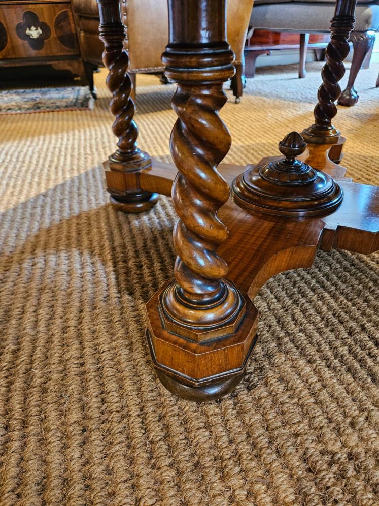 Large Superb Victorian Burr Walnut Octagonal Coffee Table  - Image 7