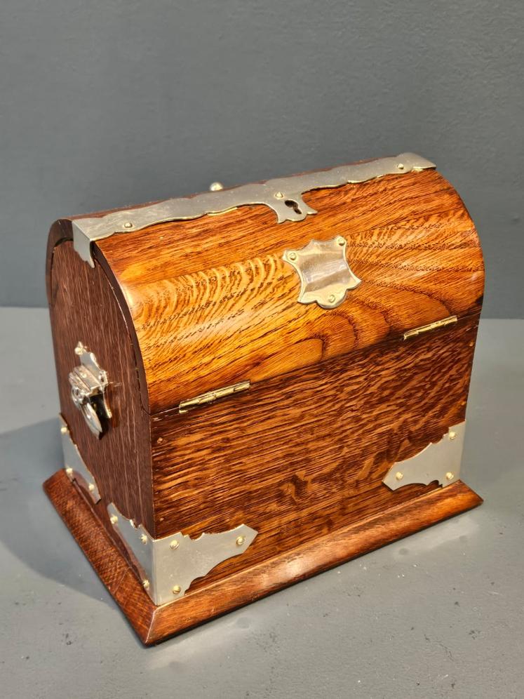 Victorian Oak and Silver Plated Butterfly Opening Tea Caddy - Image 6