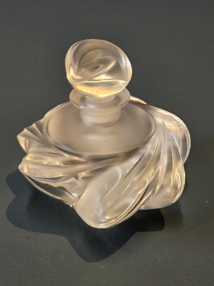 Lalique Samoa Perfume Bottle - Image 2