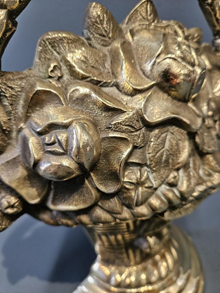 Victorian Cast Brass Flower Basket Door Stop - Image 3