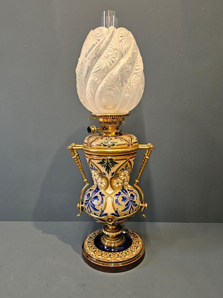 Immaculate Victorian Royal Doulton Lambeth Ware Oil Lamp - Image 1