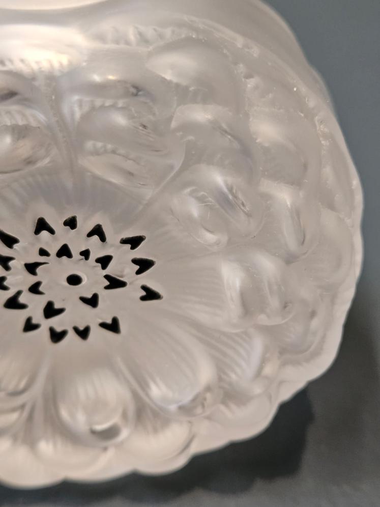 Lalique Dahlia Perfume Bottle - Image 3
