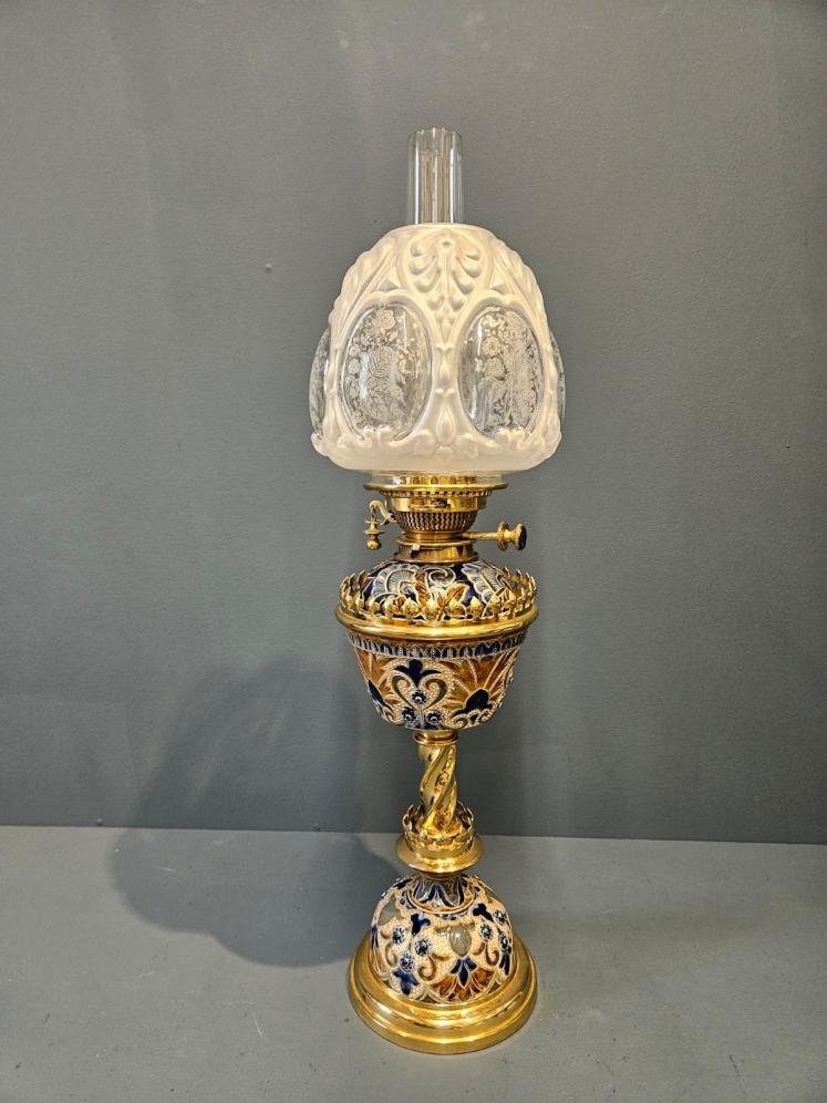 Victorian Royal Doulton Lambeth Ware Oil Lamp - Image 1