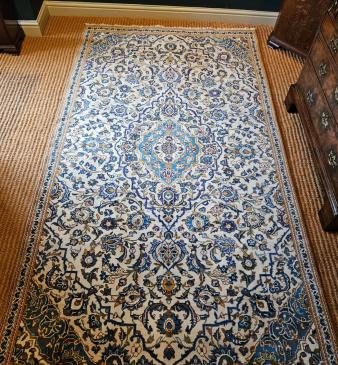 Superb Persian Kashan Pure Wool Rug - Image