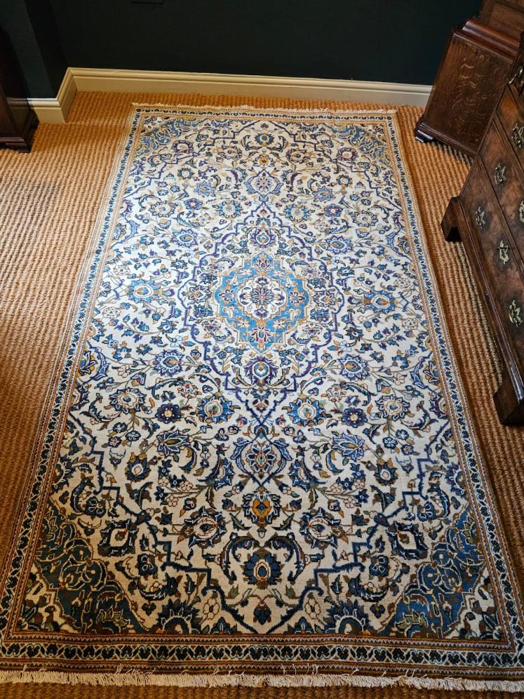 Superb Persian Kashan Pure Wool Rug - Image 1
