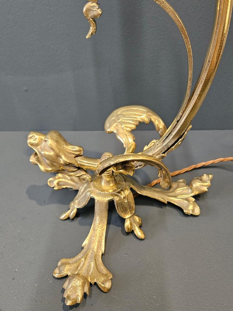 Unusual Late Victorian Brass Griffin Table Lamp - Image 4