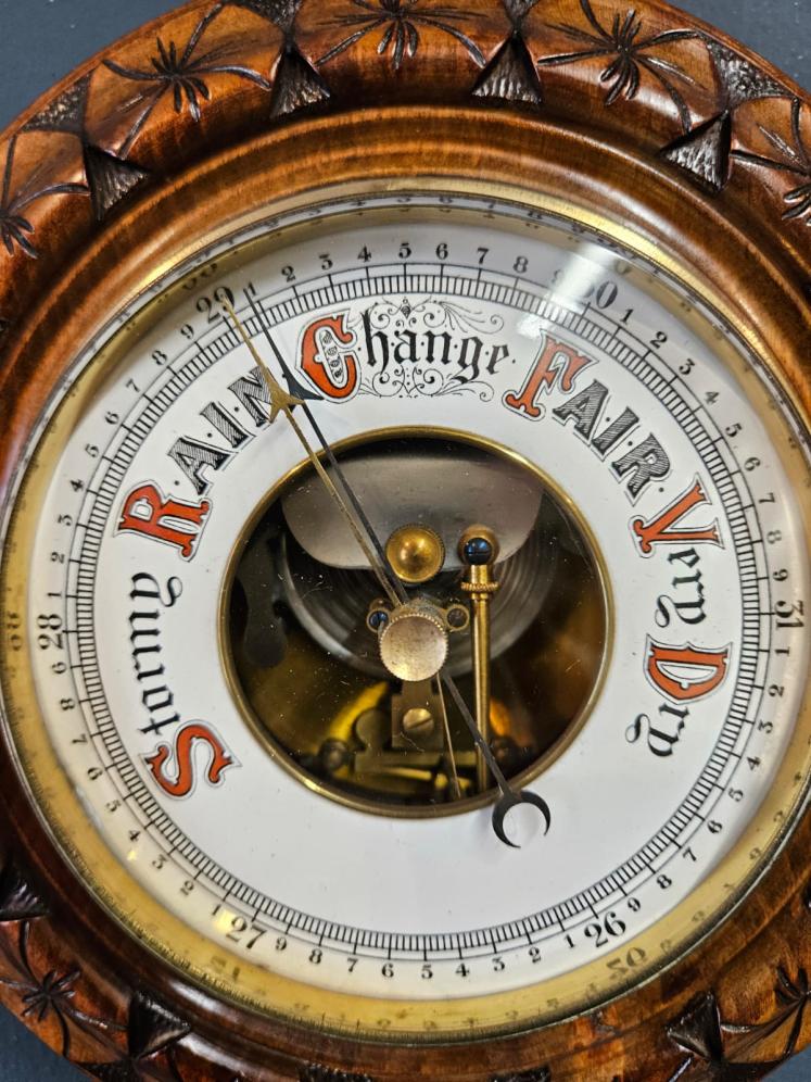 Victorian Walnut Aneriod Barometer with Flower Head Border - Image 4