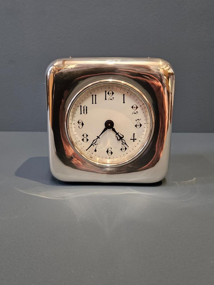 Superb Silver and Crocodile Skin Clock - Image 6