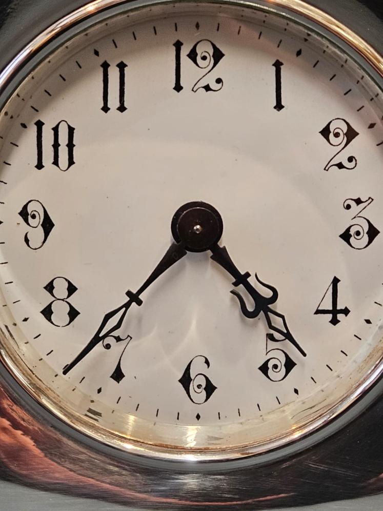 Superb Silver and Crocodile Skin Clock - Image 3