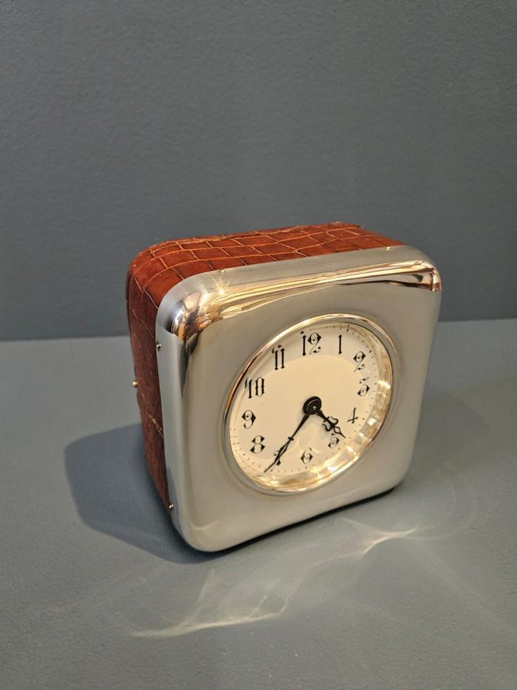 Superb Silver and Crocodile Skin Clock - Image 1