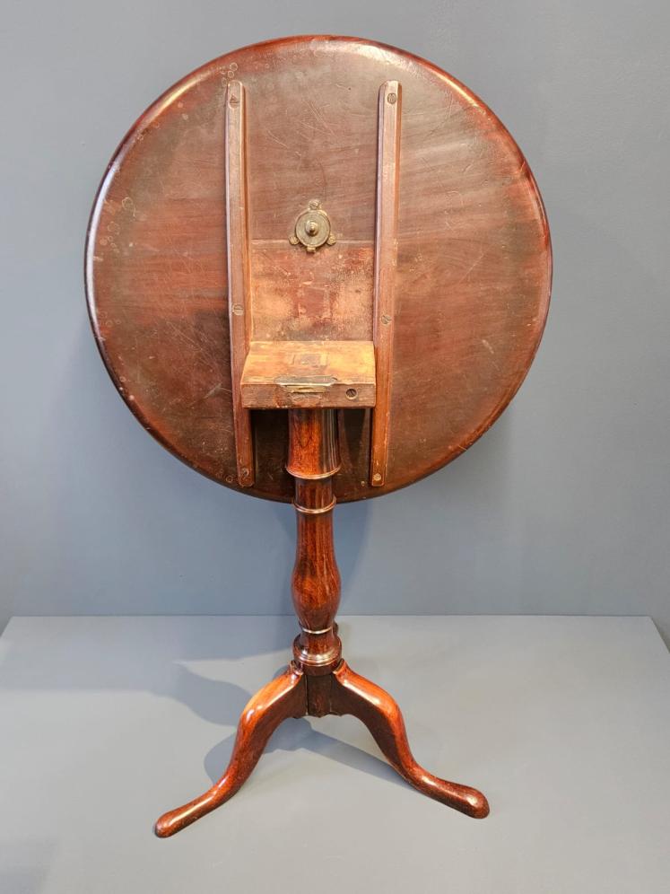 George II Snap Top Tripod Table - Image 7