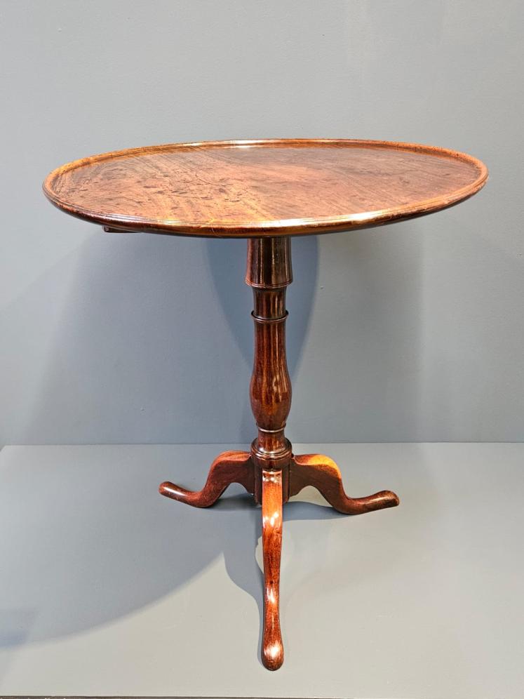 George II Snap Top Tripod Table - Image 1