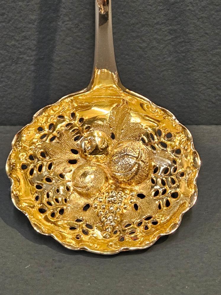 Georgian Silver Berry Ladle - Image 3