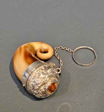 Superb Victorian Silver and Horn Vinaigrette Inset with Topaz