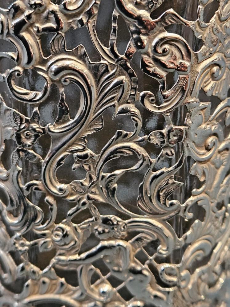 Large Victorian Silver Cologne Bottle by William Comyns - Image 4