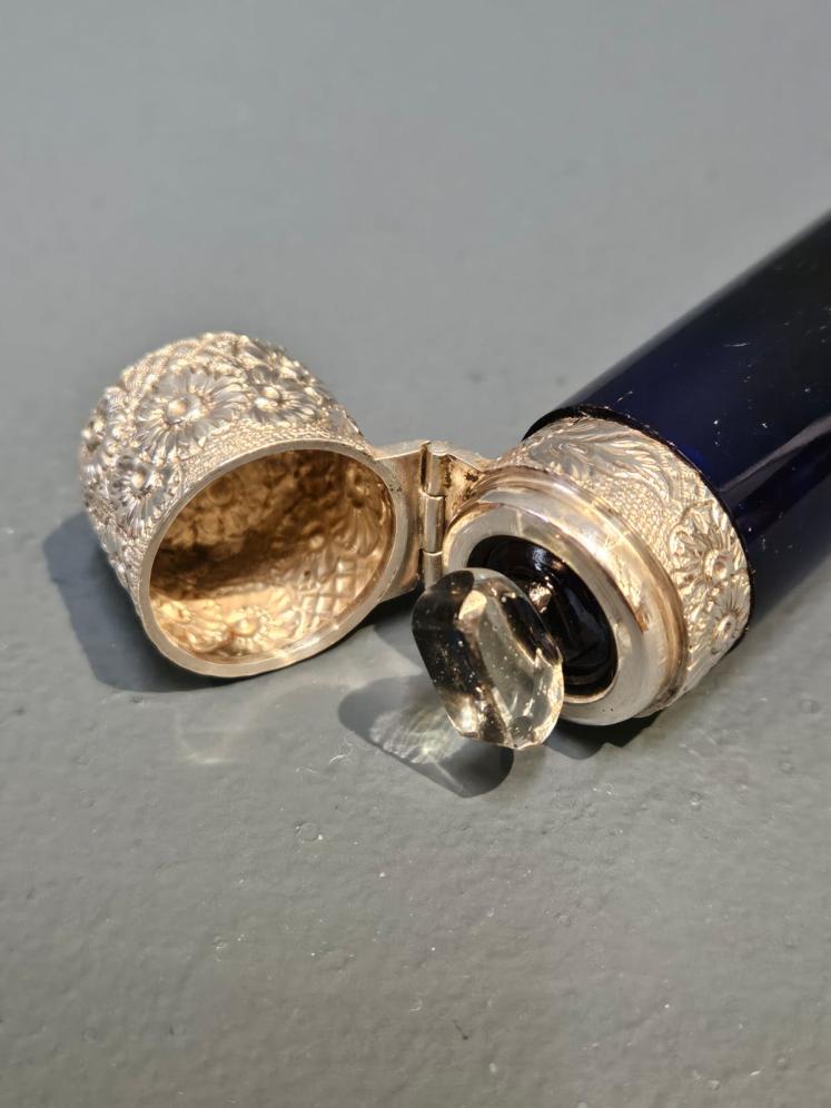 Victorian Bristol Blue and Silver Scent and Salts Bottle - Image 5