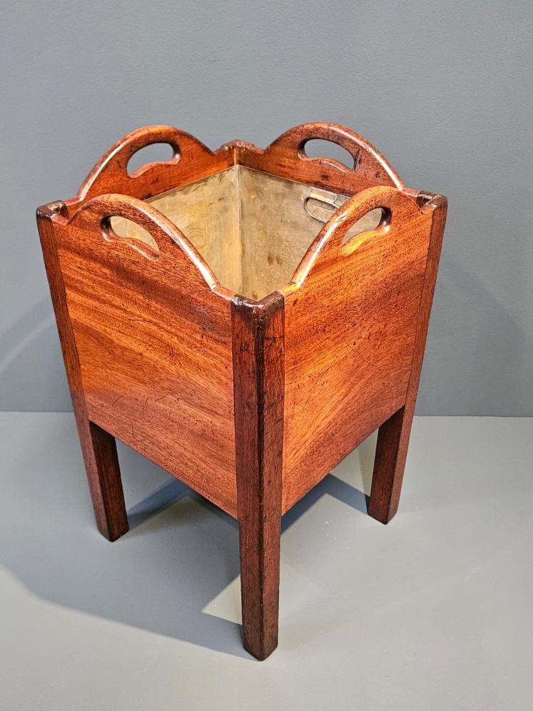 George III Mahogany Wine Cooler  - Image 1