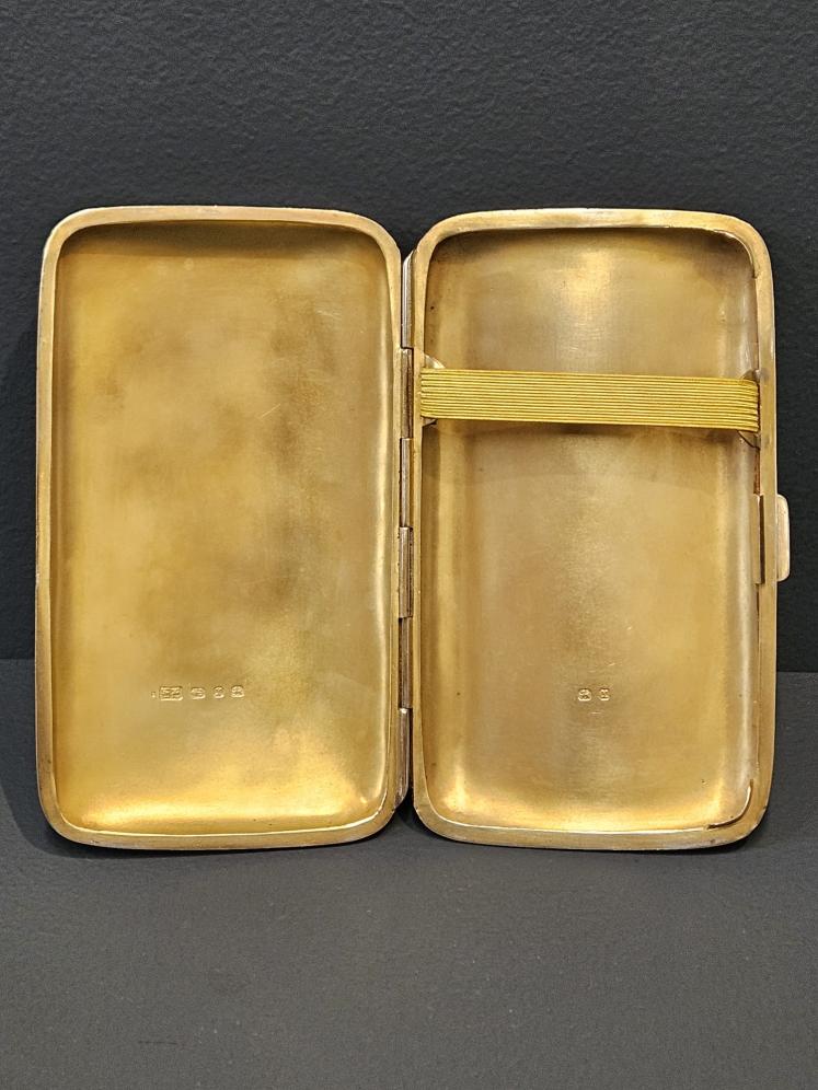 Heavy Quality Victorian Engraved Silver Cigar Case  - Image 6