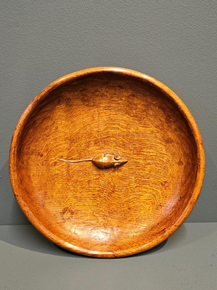 Superb Thompson's of Kilburn Mouseman Adzed Oak Bowl  - Image 4