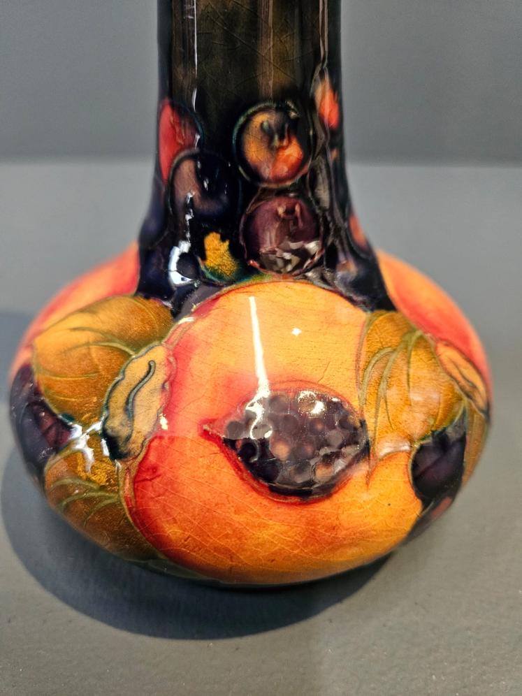 Superb Moorcroft Pomegranate Narrow Neck Vase  - Image 7