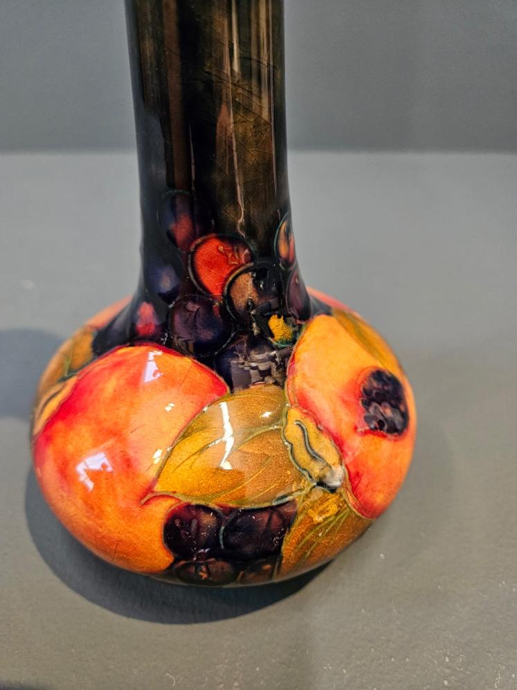 Superb Moorcroft Pomegranate Narrow Neck Vase  - Image 4