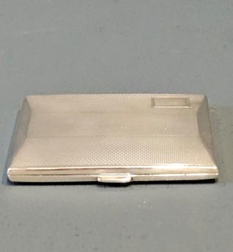Immaculate George V Engine Turned Silver Cheroot Case - Image