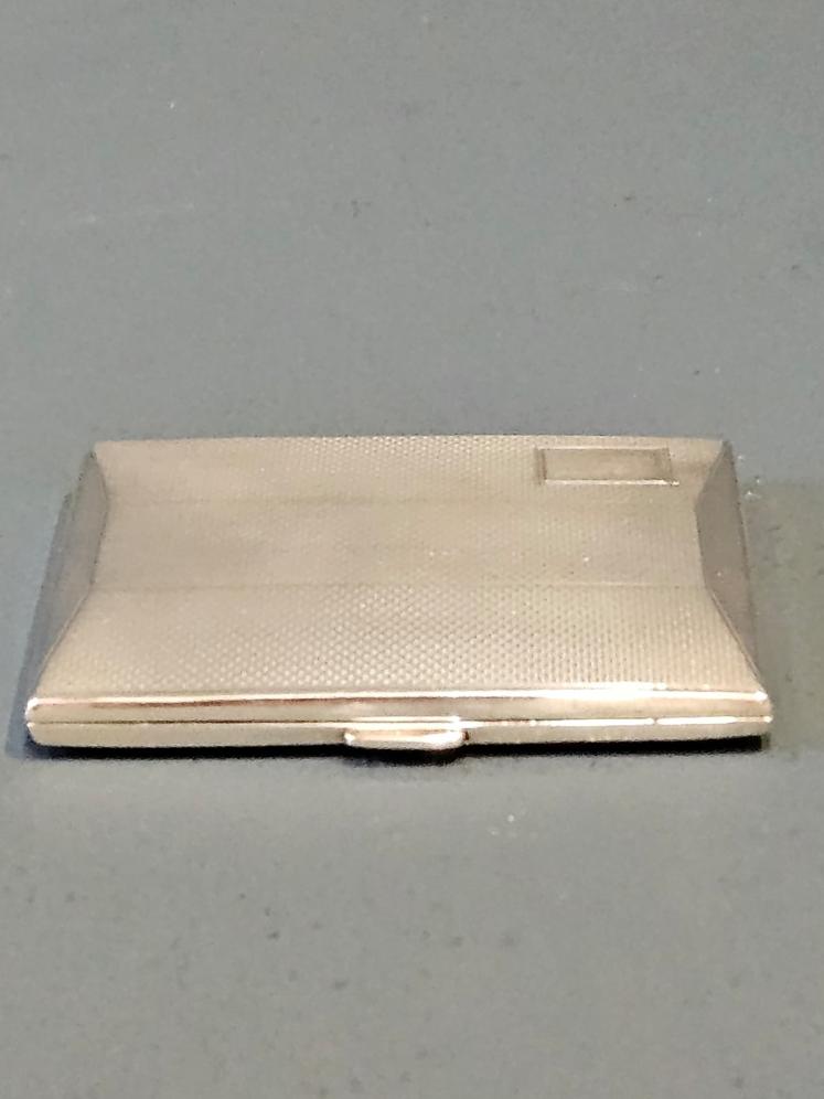 Immaculate George V Engine Turned Silver Cheroot Case - Image 1