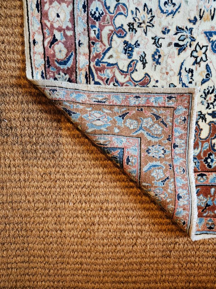 Fine Quality Persian Wool and Silk Rug - Image 5