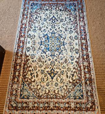Fine Quality Persian Wool and Silk Rug - Image