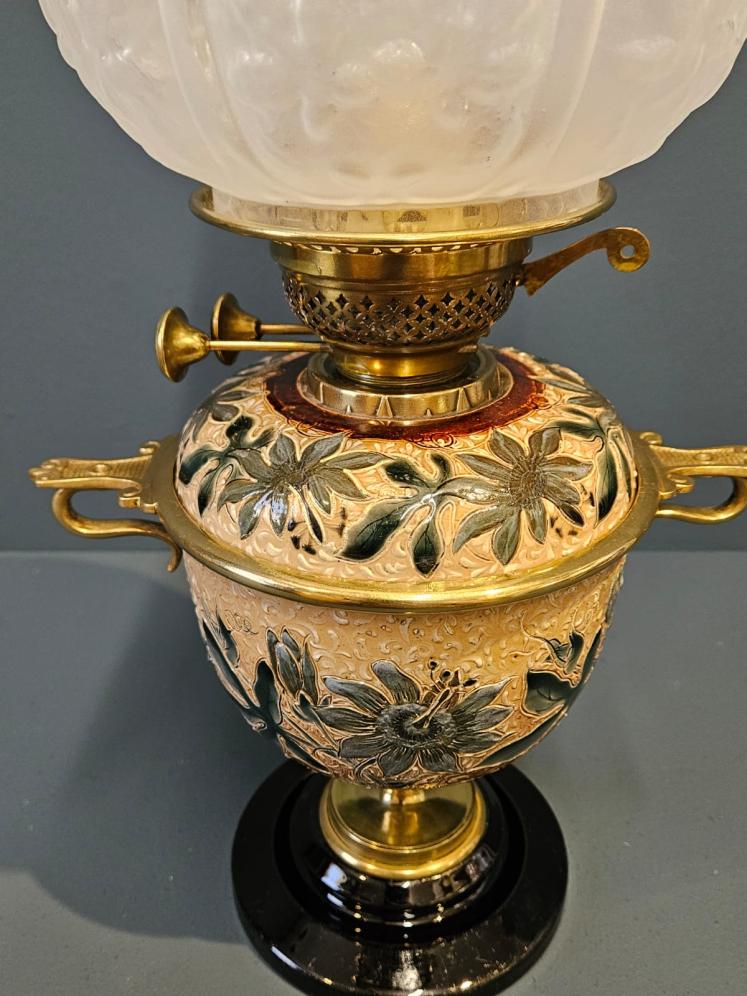 Doulton Lambeth Oil Lamp and Shade  - Image 8