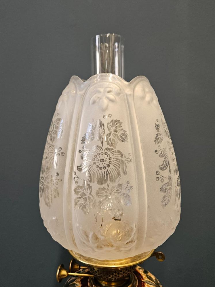 Doulton Lambeth Oil Lamp and Shade  - Image 3