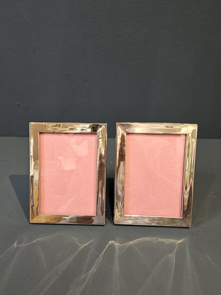 Matching Pair of George V Chester Silver Photo Frames - Image 5