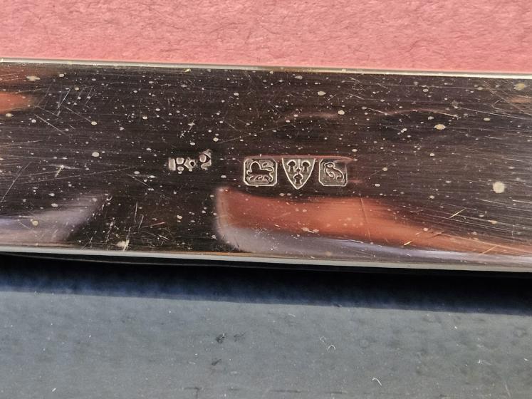 Matching Pair of George V Chester Silver Photo Frames - Image 3