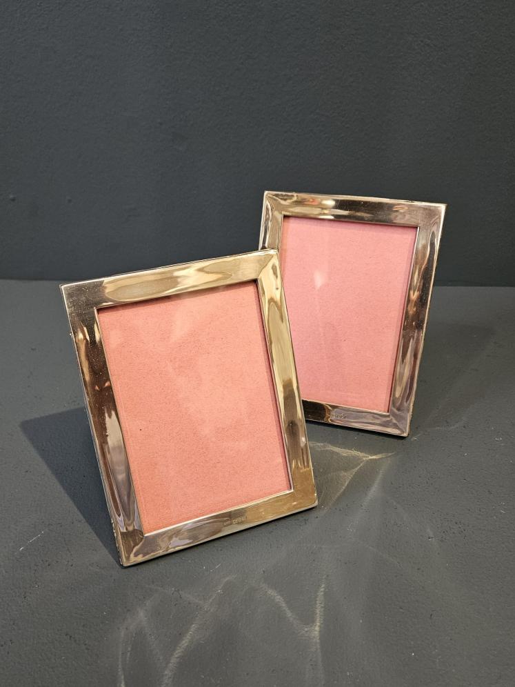 Matching Pair of George V Chester Silver Photo Frames - Image 1