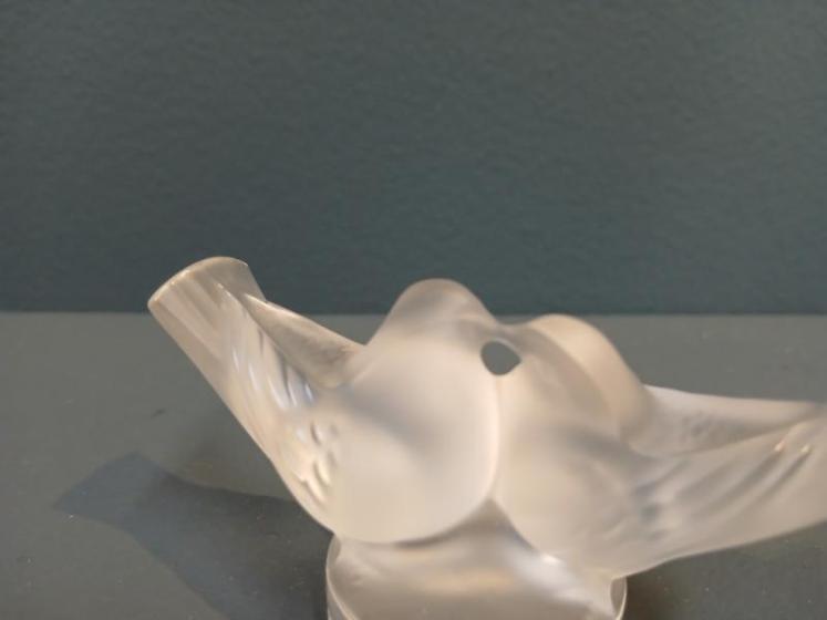 Lalique Kissing Doves Paperweight - Image 4