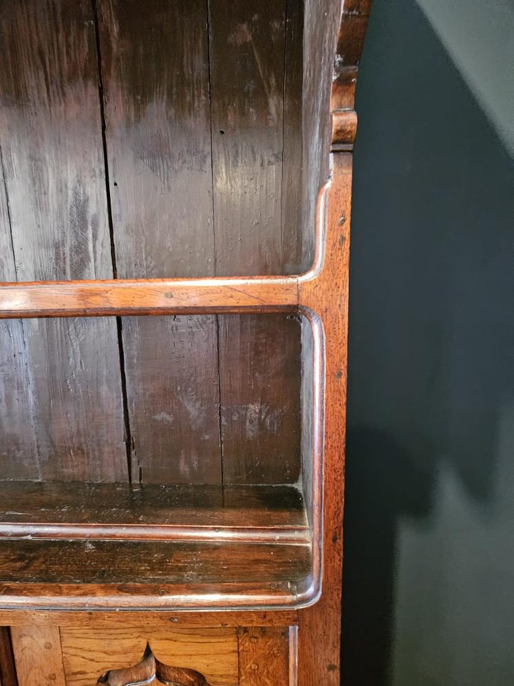 Superb George II Oak Welsh Dresser and Rack - Image 9