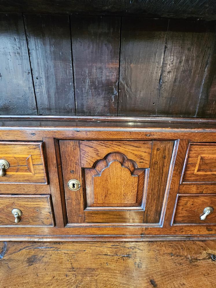 Superb George II Oak Welsh Dresser and Rack - Image 4