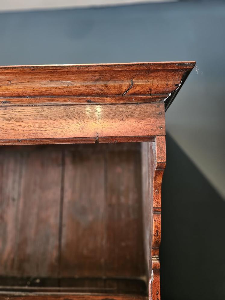 Superb George II Oak Welsh Dresser and Rack - Image 2