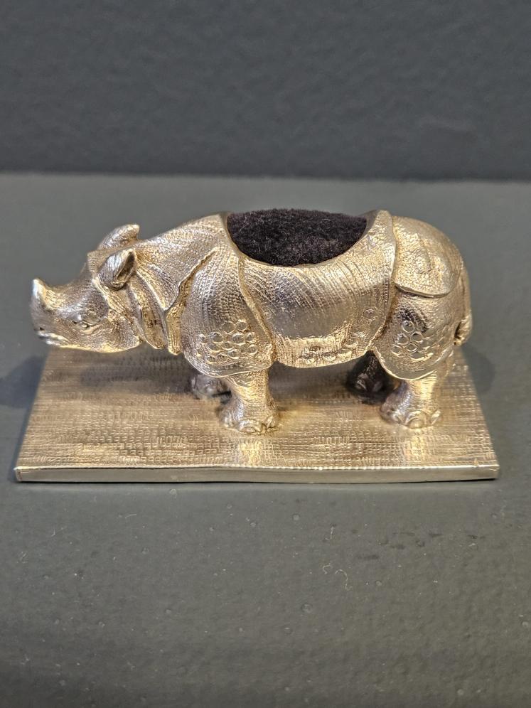 Rare Early Victorian Cast Silver Rhino Pin Cushion  - Image 7
