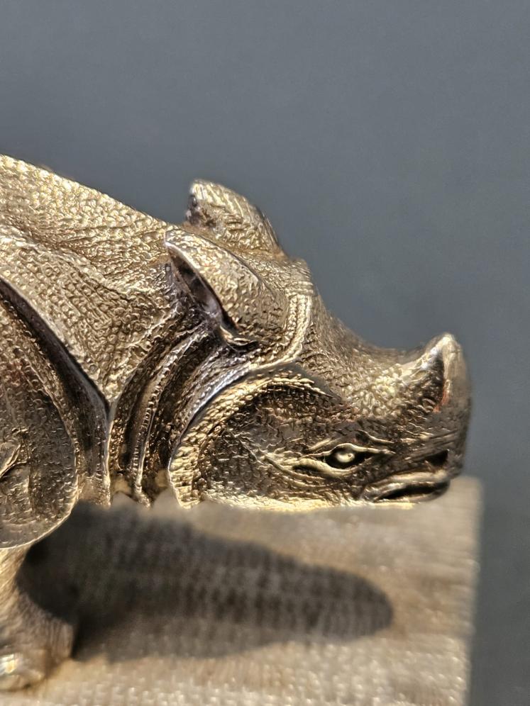 Rare Early Victorian Cast Silver Rhino Pin Cushion  - Image 2