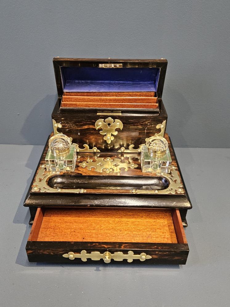 Victorian Coromandel Stationary and Ink Stand - Image 6